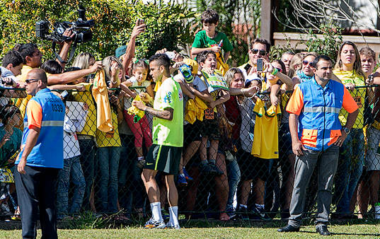 Dani Alves, Brasilien