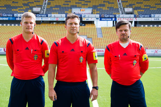 Domartrion innan ligacupfinalen i fotboll U17 mellan