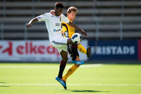Brommapojkarnas Lowe Reutenswärd  och Elfsborgs Arian