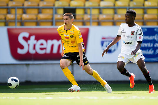 Elfsborgs Ibrahim Dersevic och Brommapojkarnas Joel Asoro