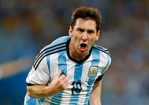 Bläddra bland fler bilder av Fotbolls-VM 2014, Dag 4, Argentina - Bosnien