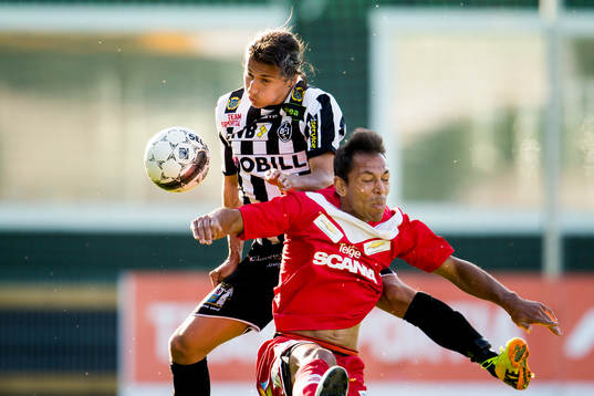 Bläddra bland fler bilder av Fotboll, Superettan, Landskrona BOIS - Assyriska