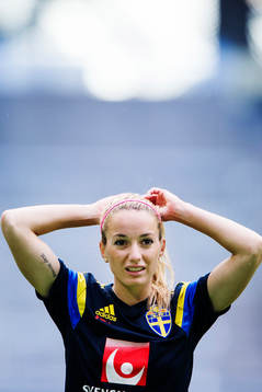 Sveriges Kosovare Asllani