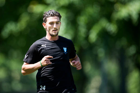 Före detta Malmö FF spelaren Agon Mehmeti deltar