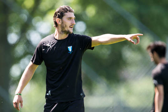 Före detta Malmö FF spelaren Agon Mehmeti deltar