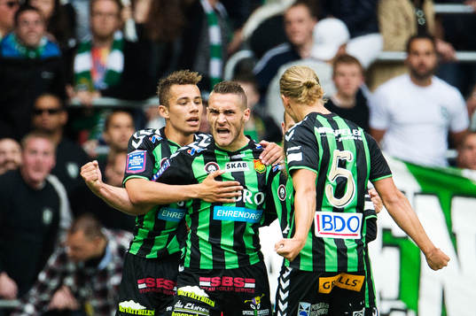GAIS Shkelqim Krasniqi (mitten) jublar med lagkamrater