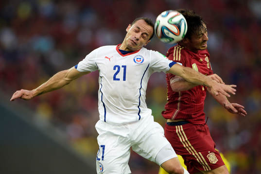 Chiles Marcelo Díaz och Spaniens David Silva