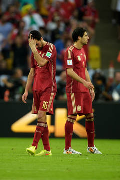 Spaniens Sergio Busquets och Javi Martinez gör 0-2