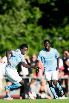 Malmö FFs provspelare Osseynou Ndiaye (tv) och Seydina