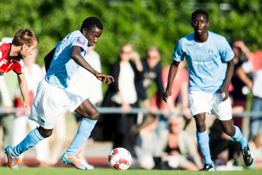 Bläddra bland fler bilder av Fotboll, träningsmatch, Malmö FF - Höllviken
