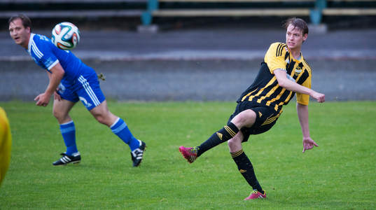 IFK Hässleholms Axel Harletun i matchen i division 3