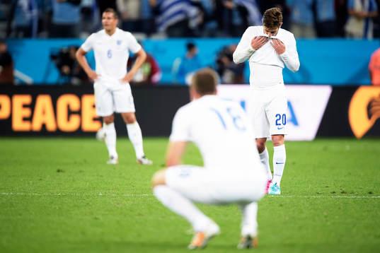 Englands Adam Lallana deppar