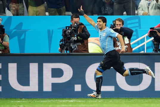 Uruguays Luis Suarez jublar