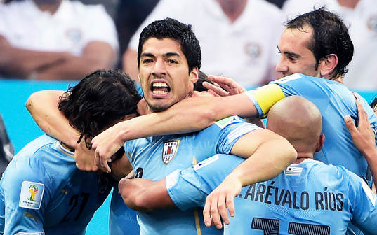 Uruguays Luis Suarez jublar