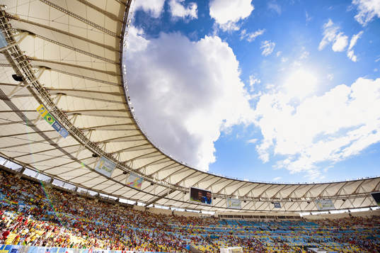 Solen skiner på arena Maracanã