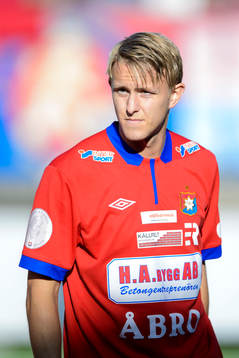 Örgrytes Johan Hedman innan fotbollsmatchen i division 1