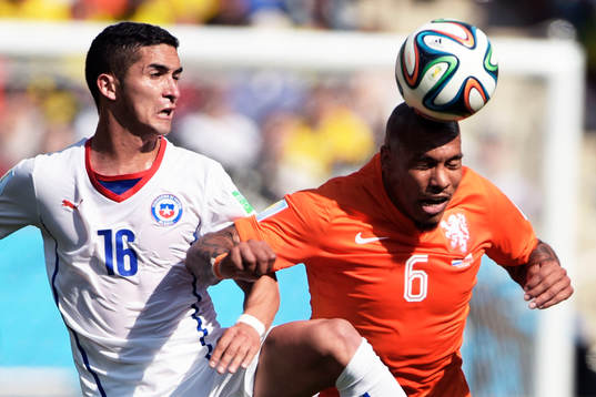 Chiles Felipe Gutierrez och Hollands Nigel de Jong