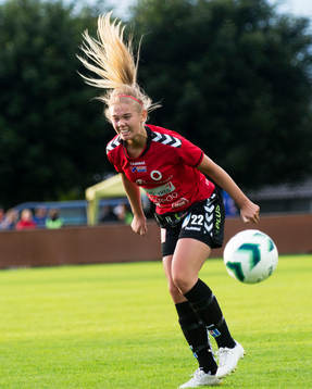 Kristianstads Lisa Karlsson i matchen i damallsvenskan