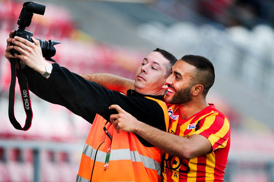 Syrianskas Saman Ghoddos jublar