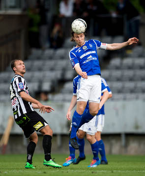 Landskronas Niclas Rønne och GIF Sundsvalls Kevin Walker