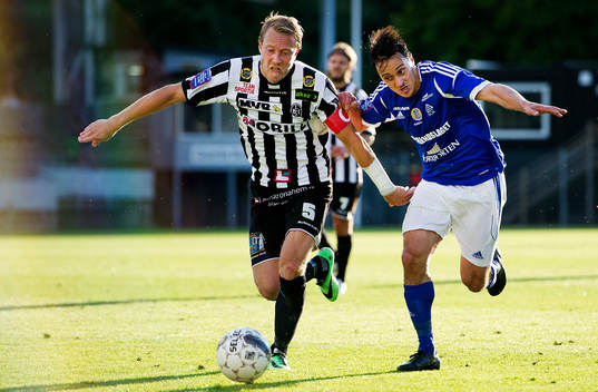 Landskronas Johnny Lundberg och GIF Sundsvalls Adam