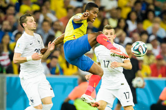 Ecuadors Antonio Valencia och Frankrikes Morgan