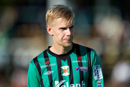 Varbergs Erik Lund innan fotbollsmatchen i Superettan