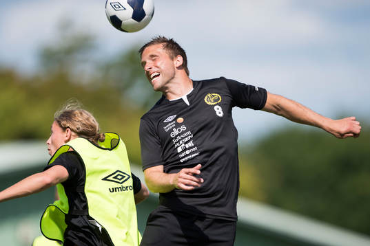 Elfsborgs Anders Svensson i nickduell med Anton Andreasson