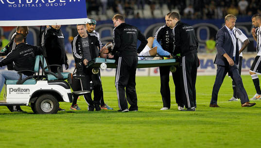 Malmö FFs Guillermo Molins skadar knäet
