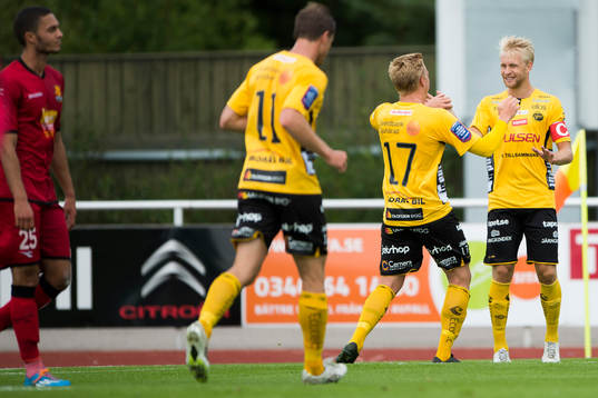 Elfsborgs Johan Larsson jublar ihop med Per Frick