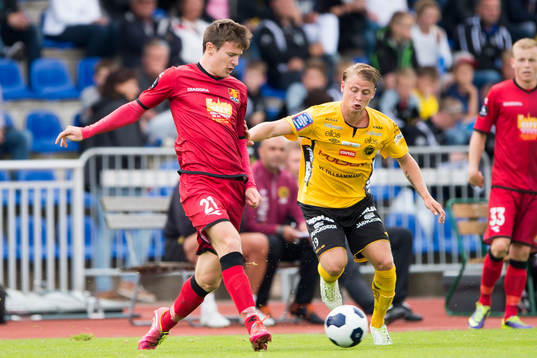 Nordsjällands Ivan Runje och Elfsborgs Simon Hedlund