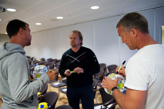 Autografskrivning, Joachim Björklund, Jonas Thern och