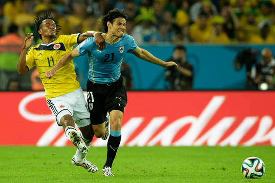 ColombiasJuan Cuadrado och Uruguays Edinson Cavani