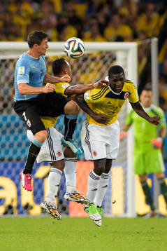 Colombias Cristian Zapata och Uruguays Cristian Rodriguez