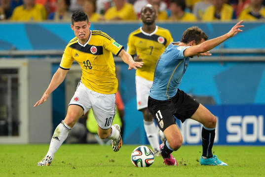 Colombias James Rodriguez och Uruguays Cristhian Stuani