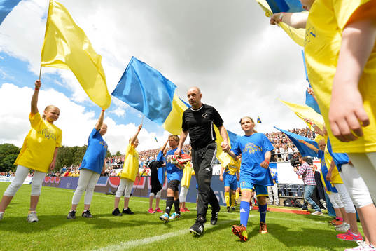 VM-laget 1994s målvakt Thomas Ravelli gör entré
