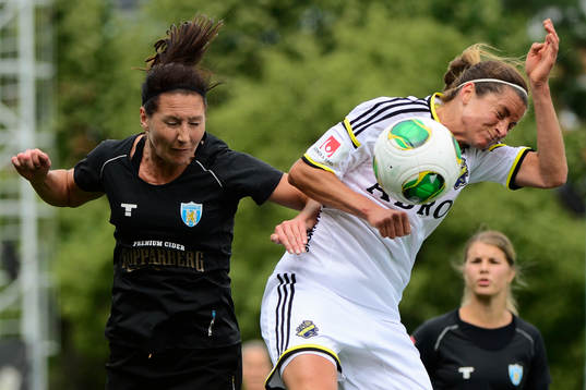 Göteborgs Anna Ahlstrand och AIKs Madeleine Tegström