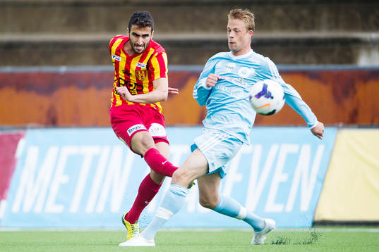 Syrianskas Charbel George och Degerfors Daniel Sundgren