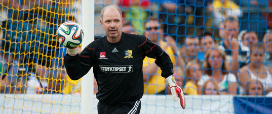 Thomas Ravelli i jubileumsmatchen VM-laget 1994 i Grevie 29