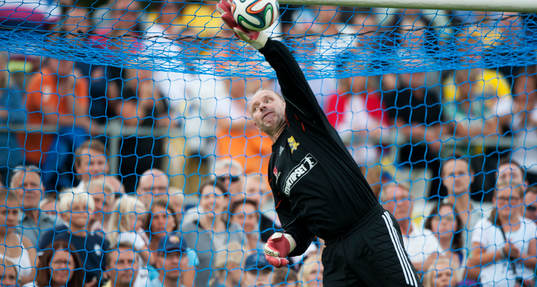 Thomas Ravelli i jubileumsmatchen VM-laget 1994 i Grevie 29
