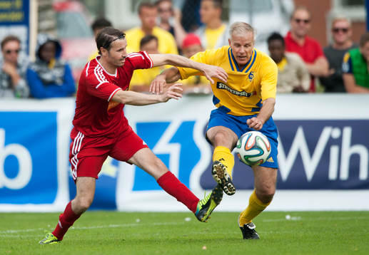 Yksel Osmanovski och Roland Nilsson i jubileumsmatchen