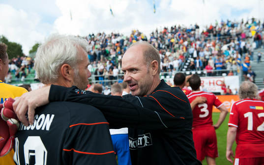 Målvakterna Lasse Eriksson och Thomas Ravelli  i
