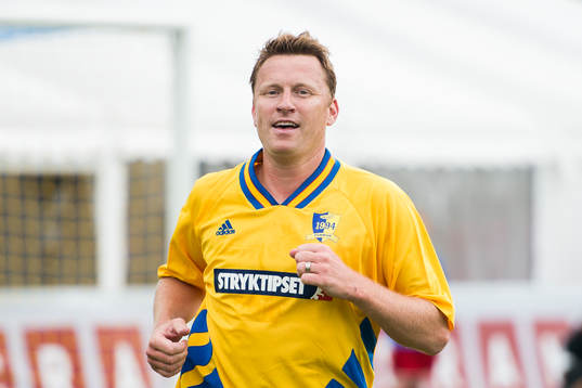 VM-laget 1994s Kennet Andersson jublar