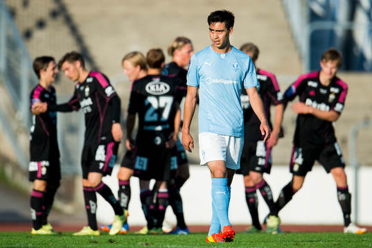 Malmö FFs Amin Nazari deppar samtidigt som IFK Göteborgs