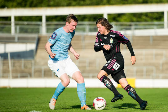 Malmö FFs Ludvig Nilsson och IFK Göteborgs Darijan Bojanic