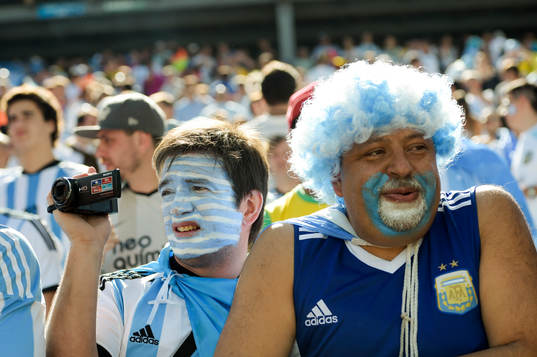 Argentinsk supporter innan åttondelsfinalen mellan
