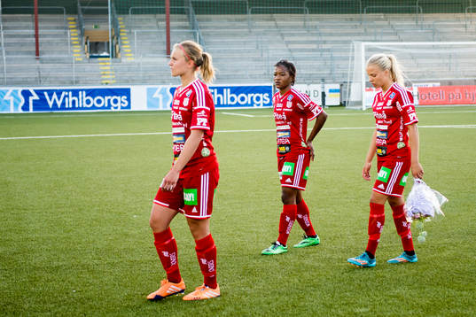 Piteås spelare lämnar planen