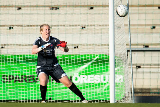 Rosengårds målvakt Thora Helgadottir