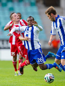 IFK Göteborgs May Mahlangu faller
