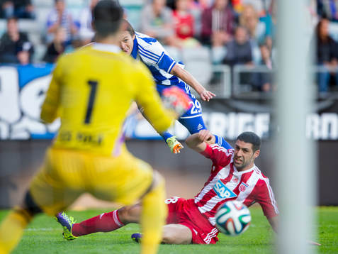 IFK Göteborgs Lasse Vibe skjuter ett skott